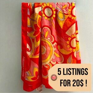 🏷️5/20$•Juicy Paisley Floral Scarf